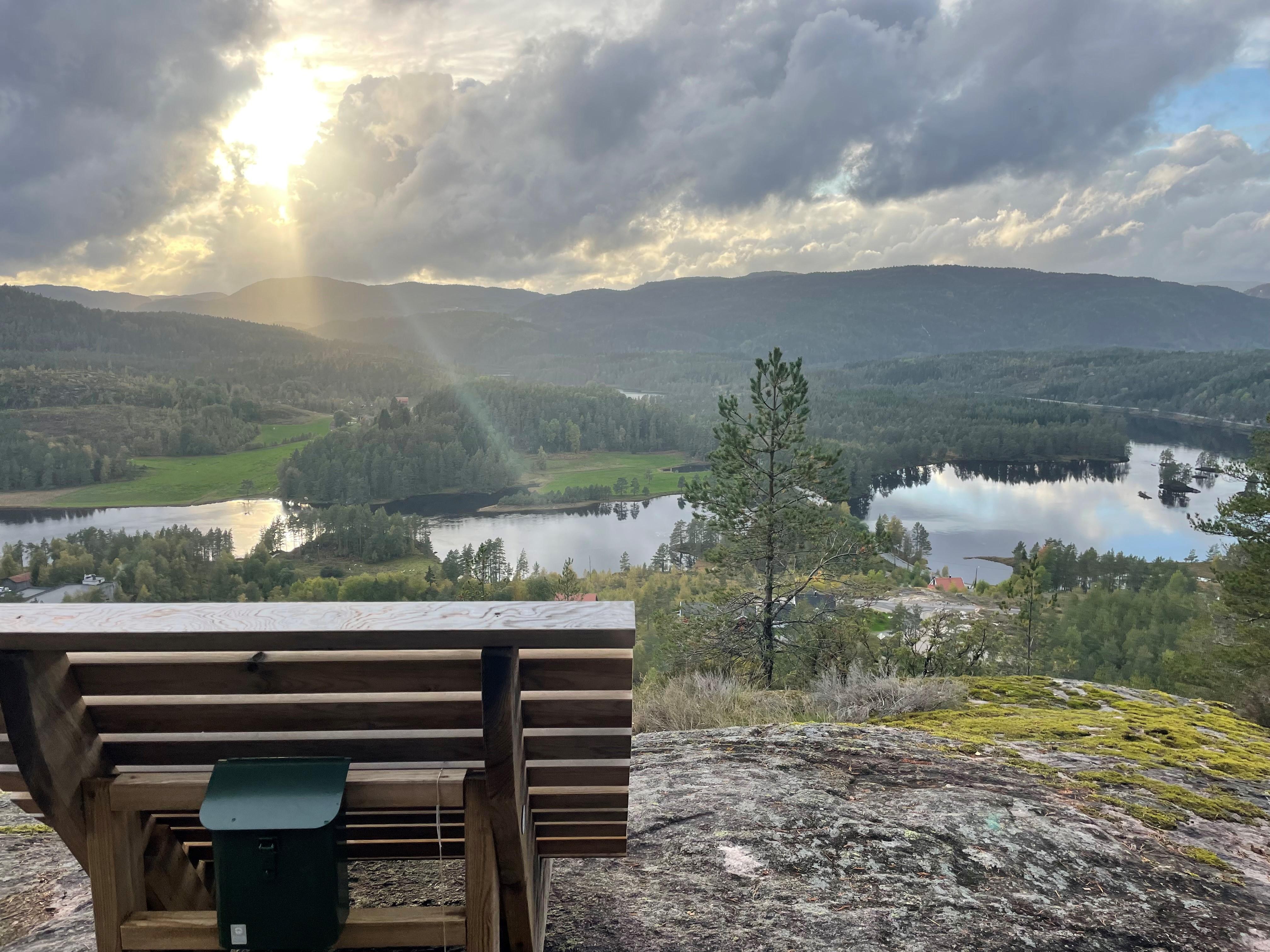 Sveindal og Håland Velforening logo
